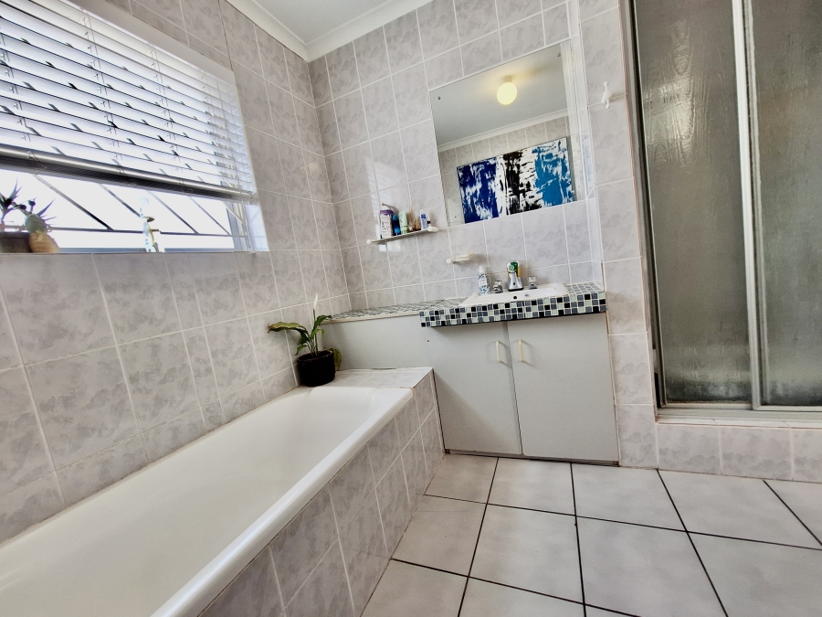 4 Bedroom Property for Sale in Blouberg Sands Western Cape